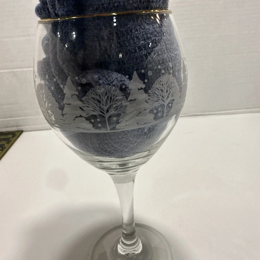 Christmas‎ Etched Crystal Glass Wine Water Stemware Gold Rimmed Glasses-Set of 2